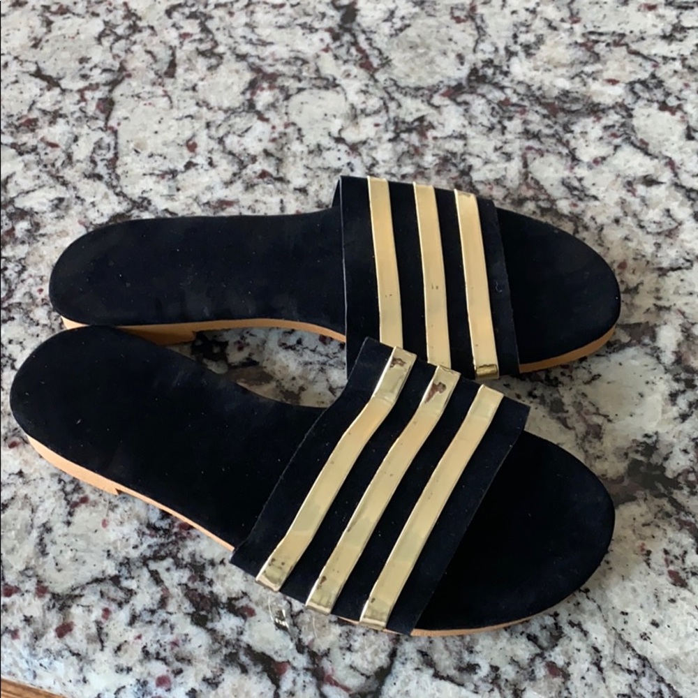 Sandals - Picture 7 of 7